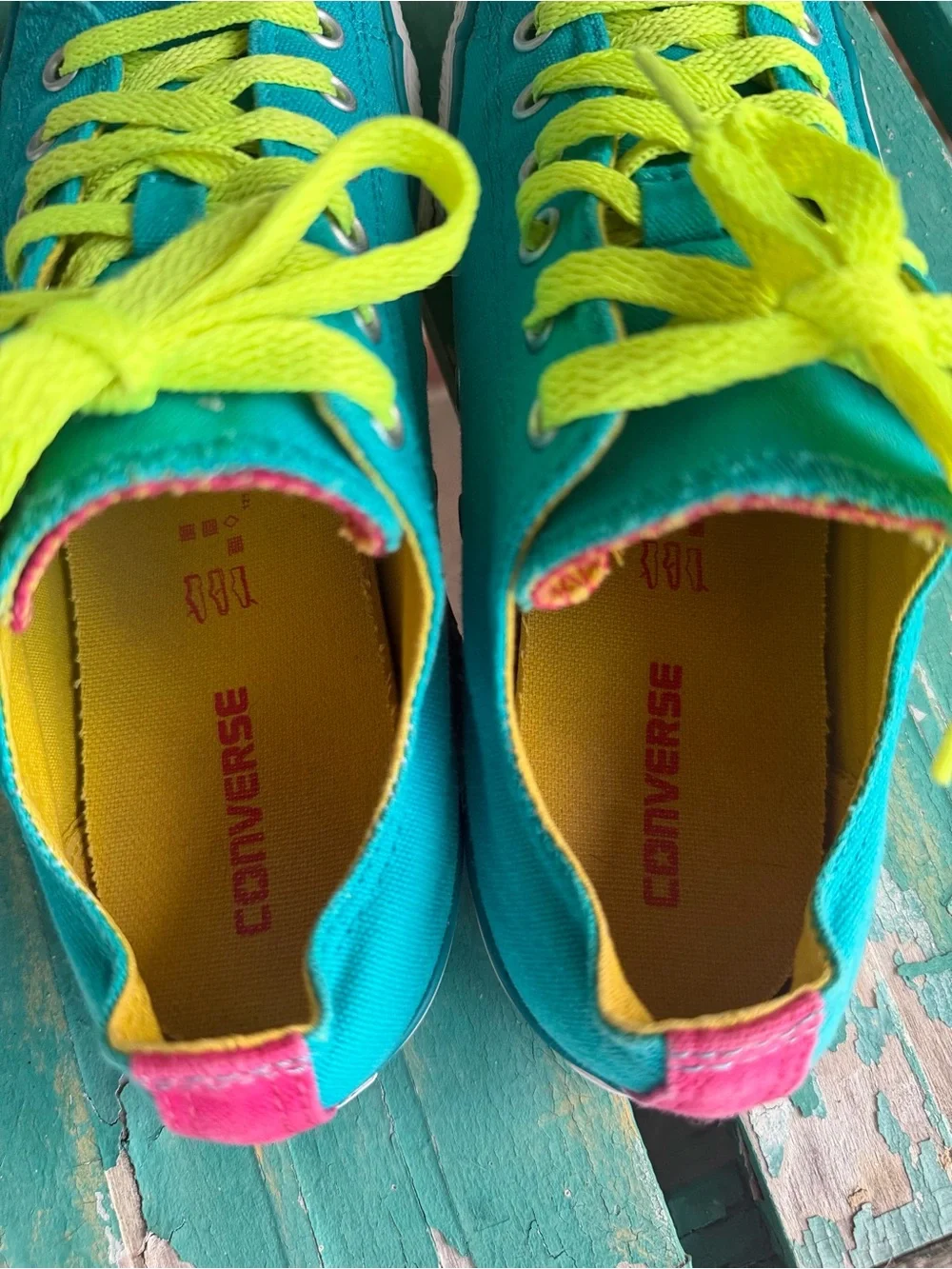 Converse Kids Teal Canvas Sneakers with Neon Yellow Laces Sz 5